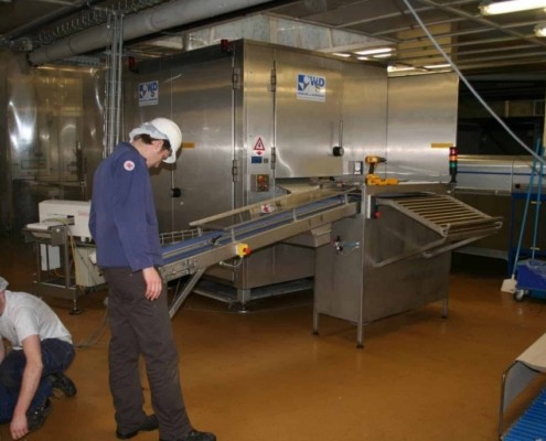 Uitwerpsysteem chocoladeblokken SMO machinebouwer (1)